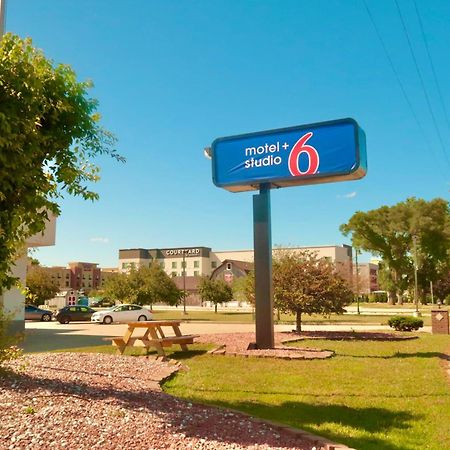 Motel 6 Elkhart, In Екстер'єр фото