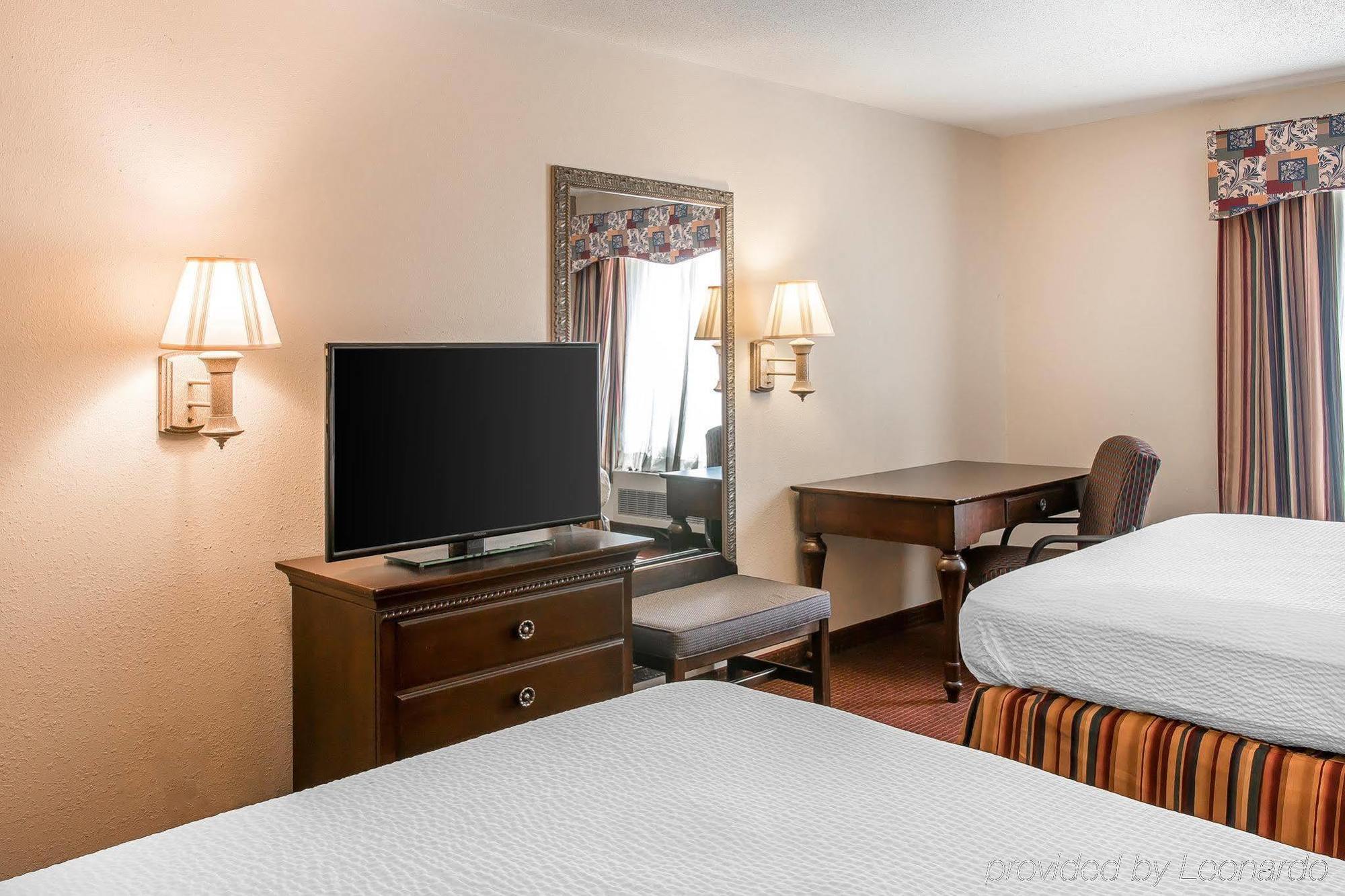 Motel 6 Elkhart, In Екстер'єр фото