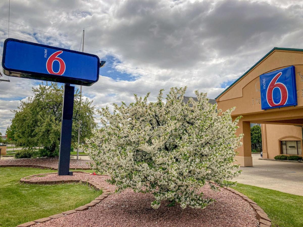 Motel 6 Elkhart, In Екстер'єр фото